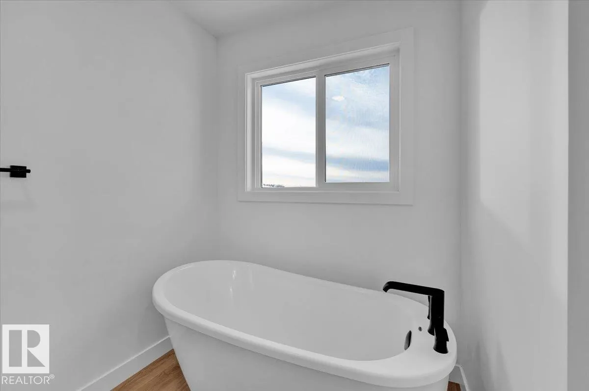 219 RAVINE DR