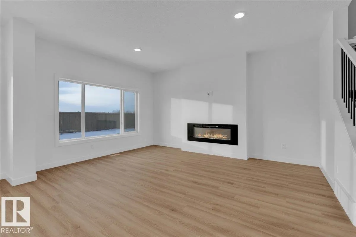 219 RAVINE DR