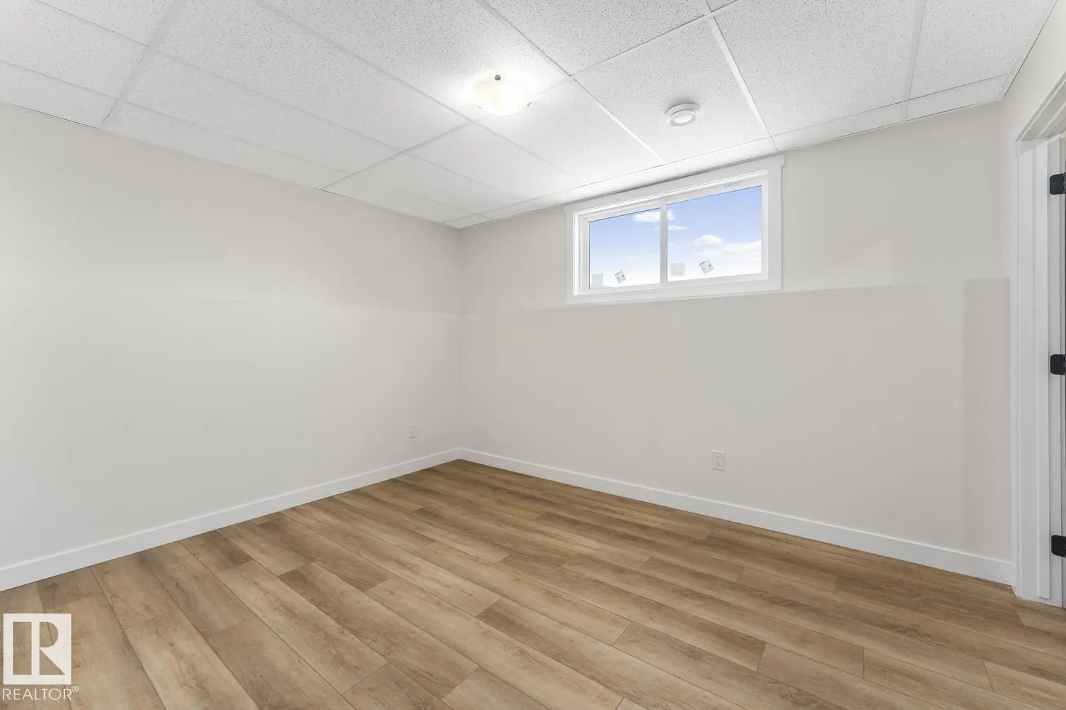327 Fundy WY