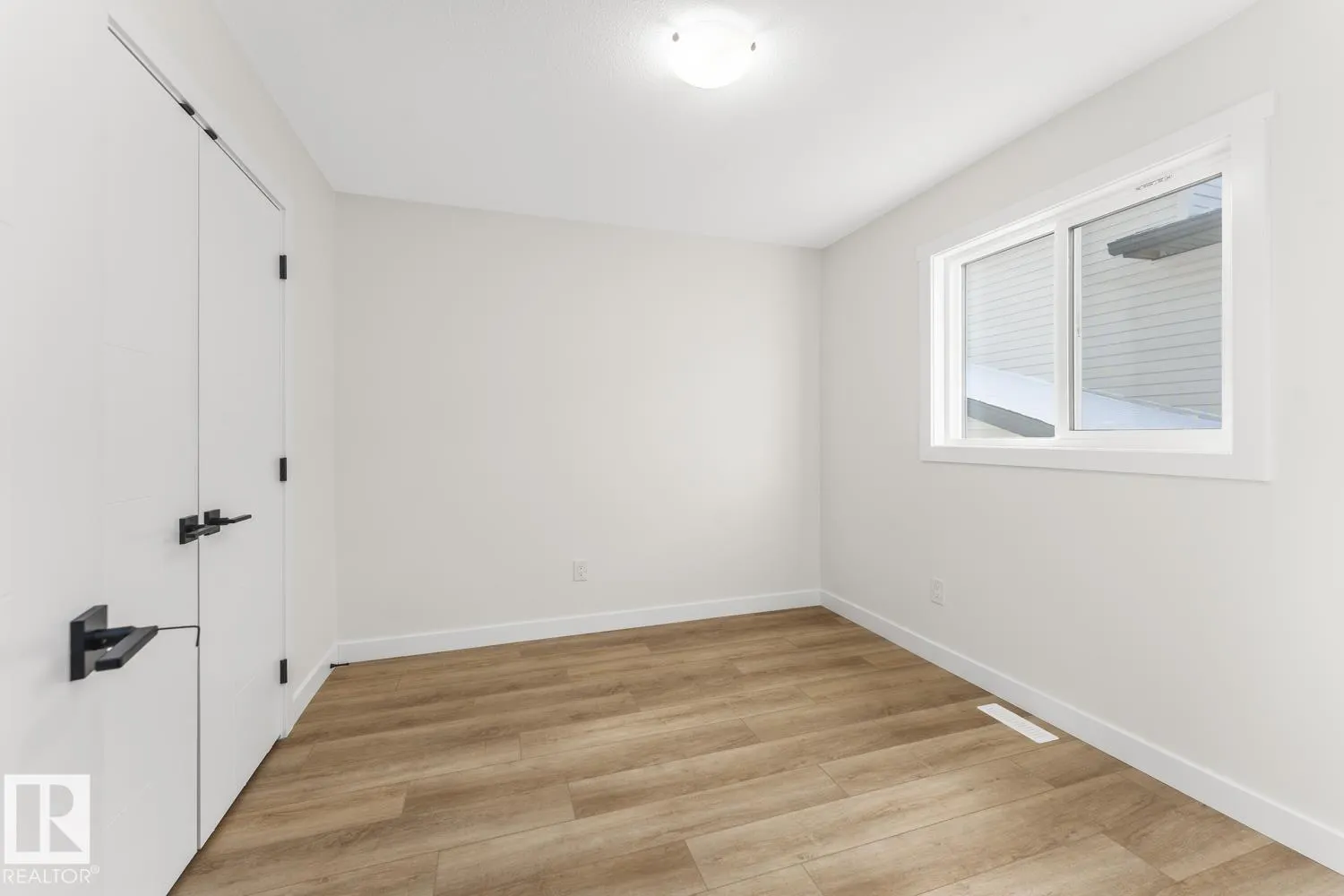 327 Fundy WY