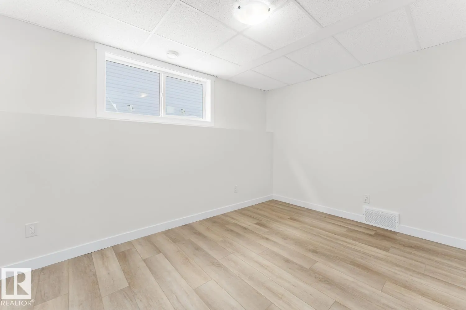 327 Fundy WY