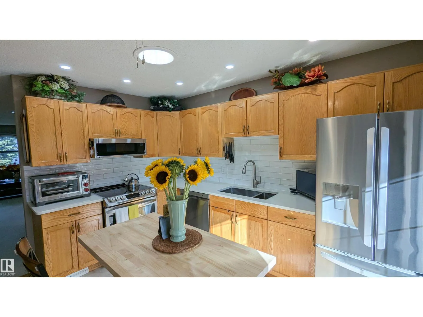 959 YOUVILLE DR W NW