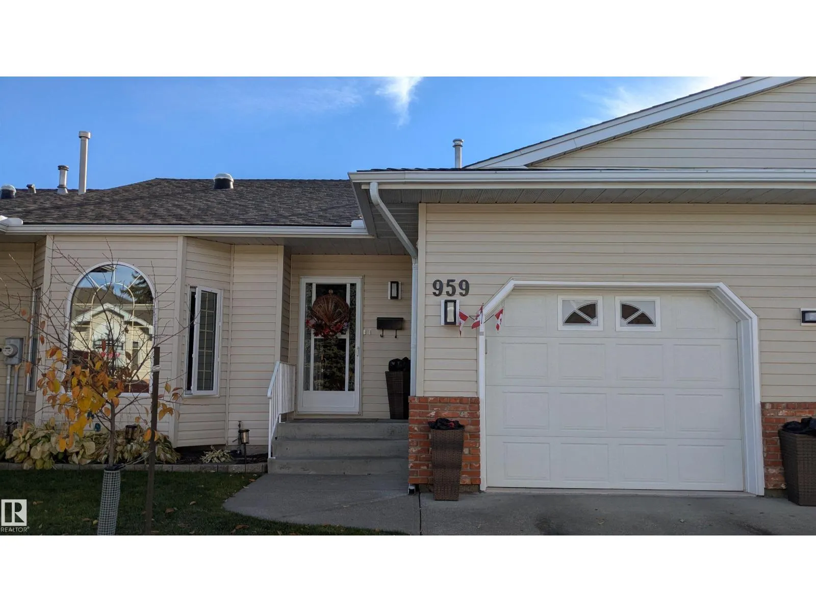 959 YOUVILLE DR W NW