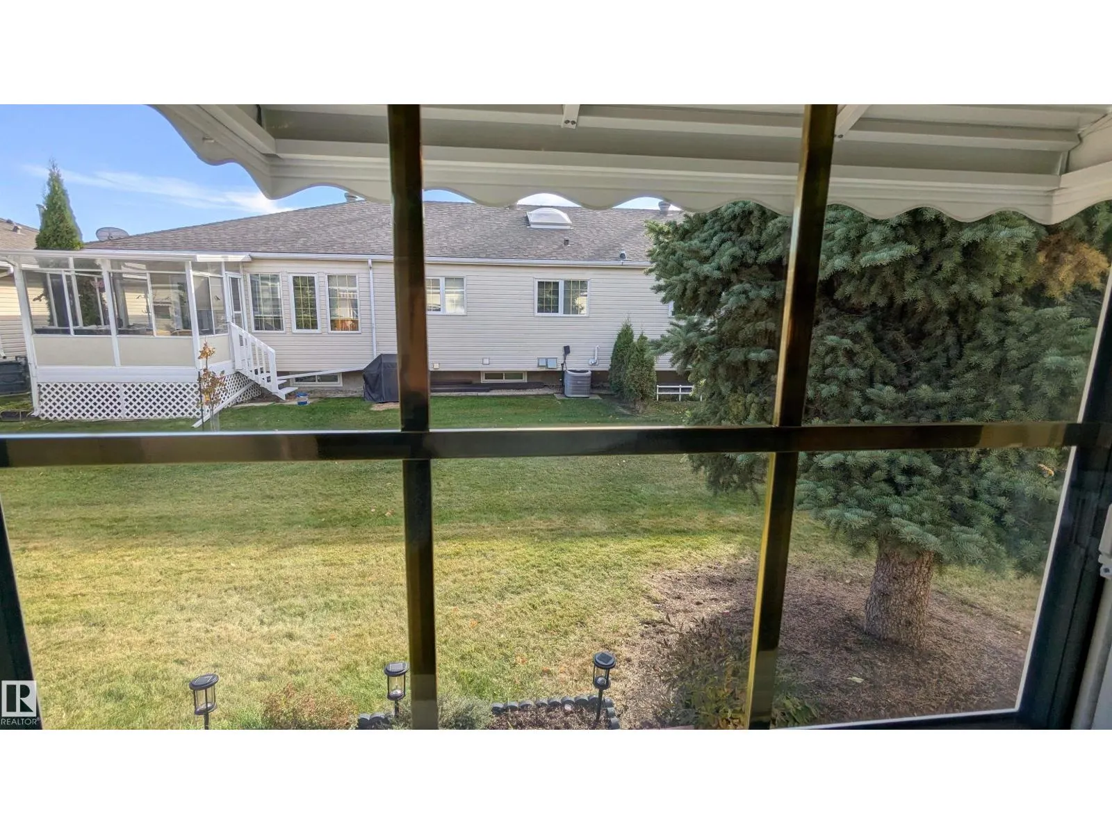 959 YOUVILLE DR W NW