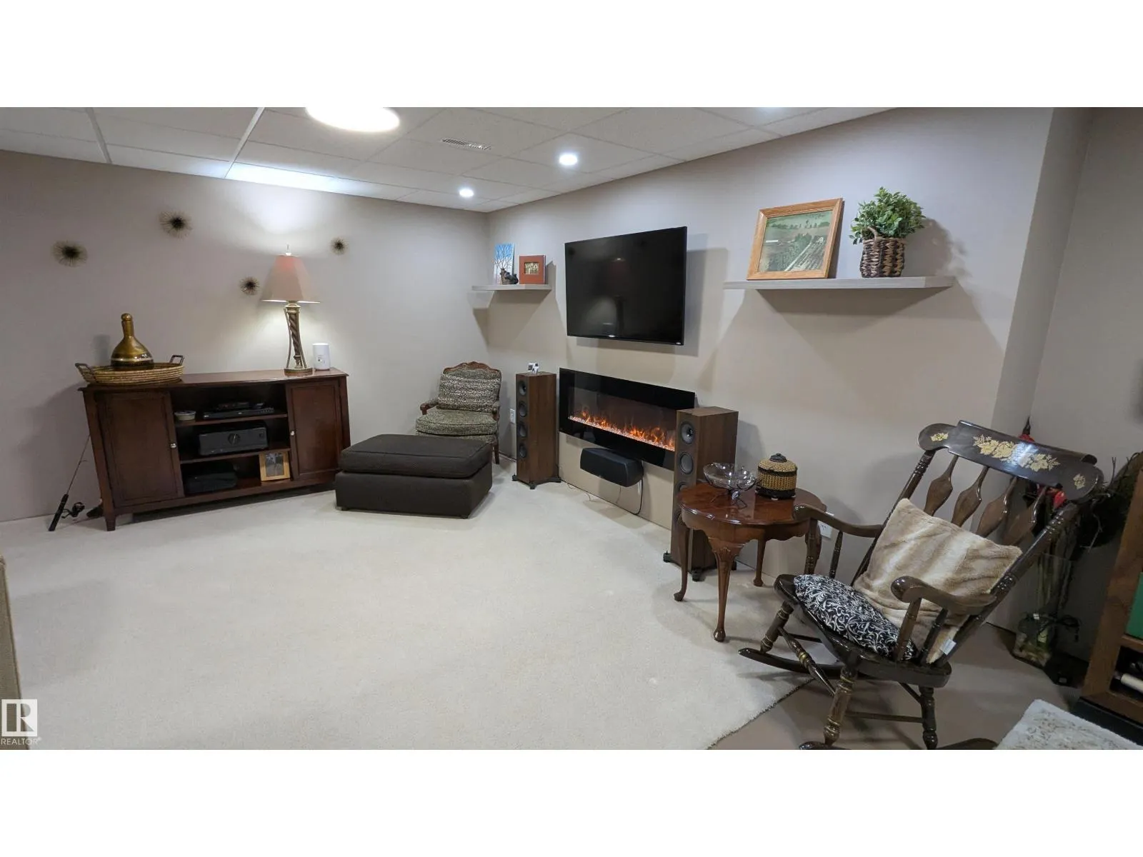 959 YOUVILLE DR W NW