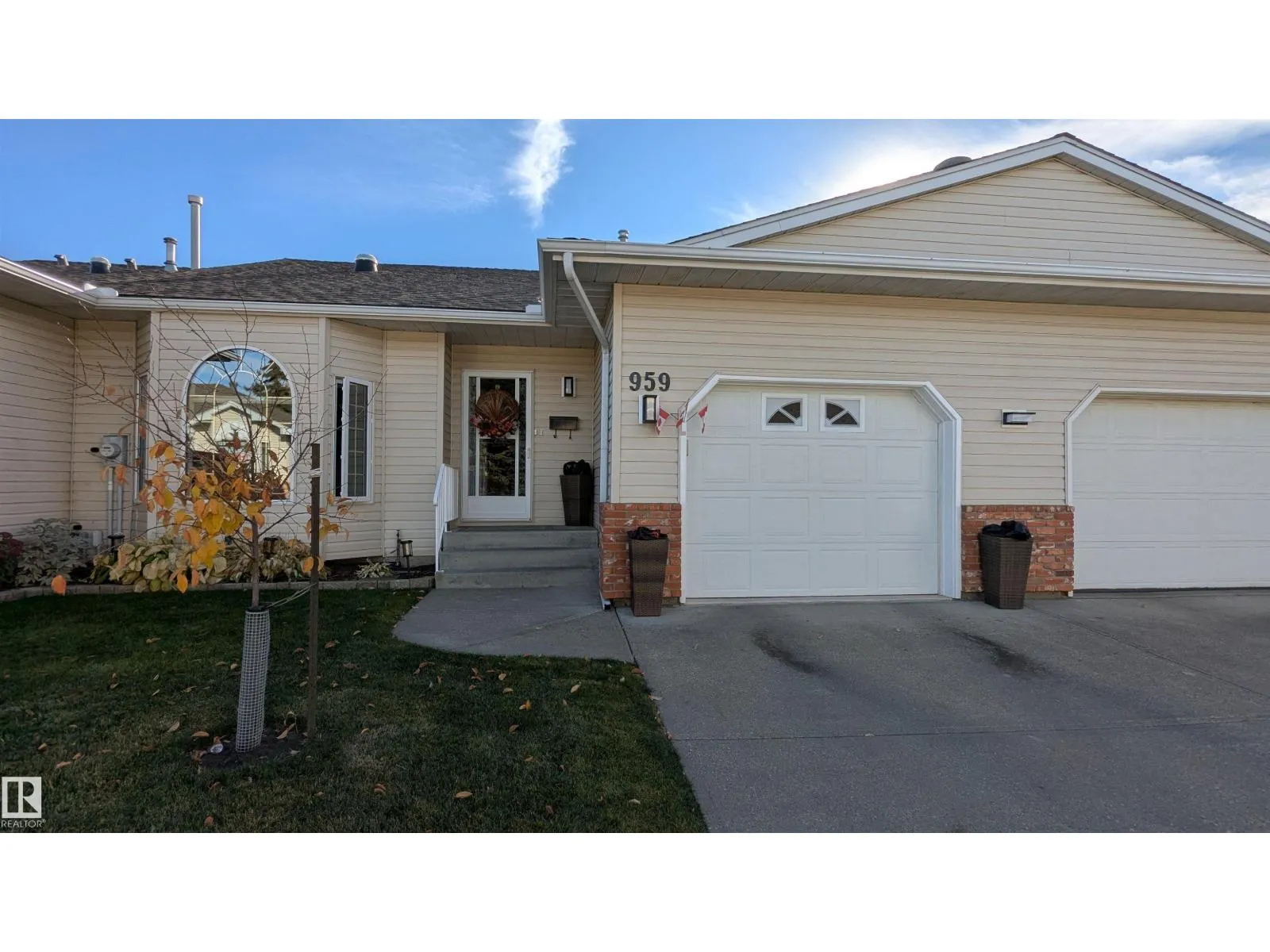 959 YOUVILLE DR W NW