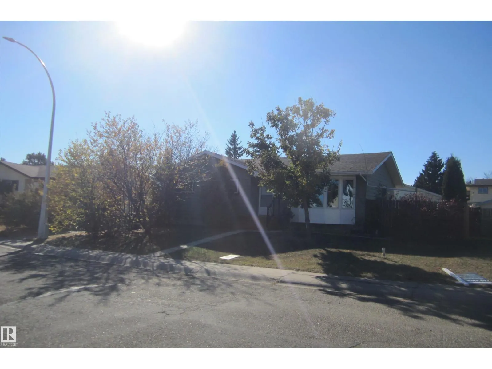 119 Willow DR