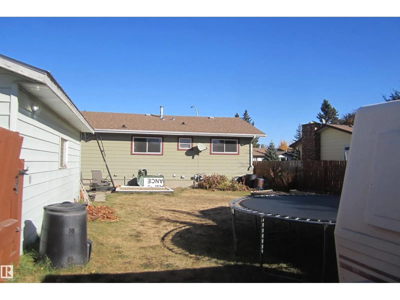119 Willow DR