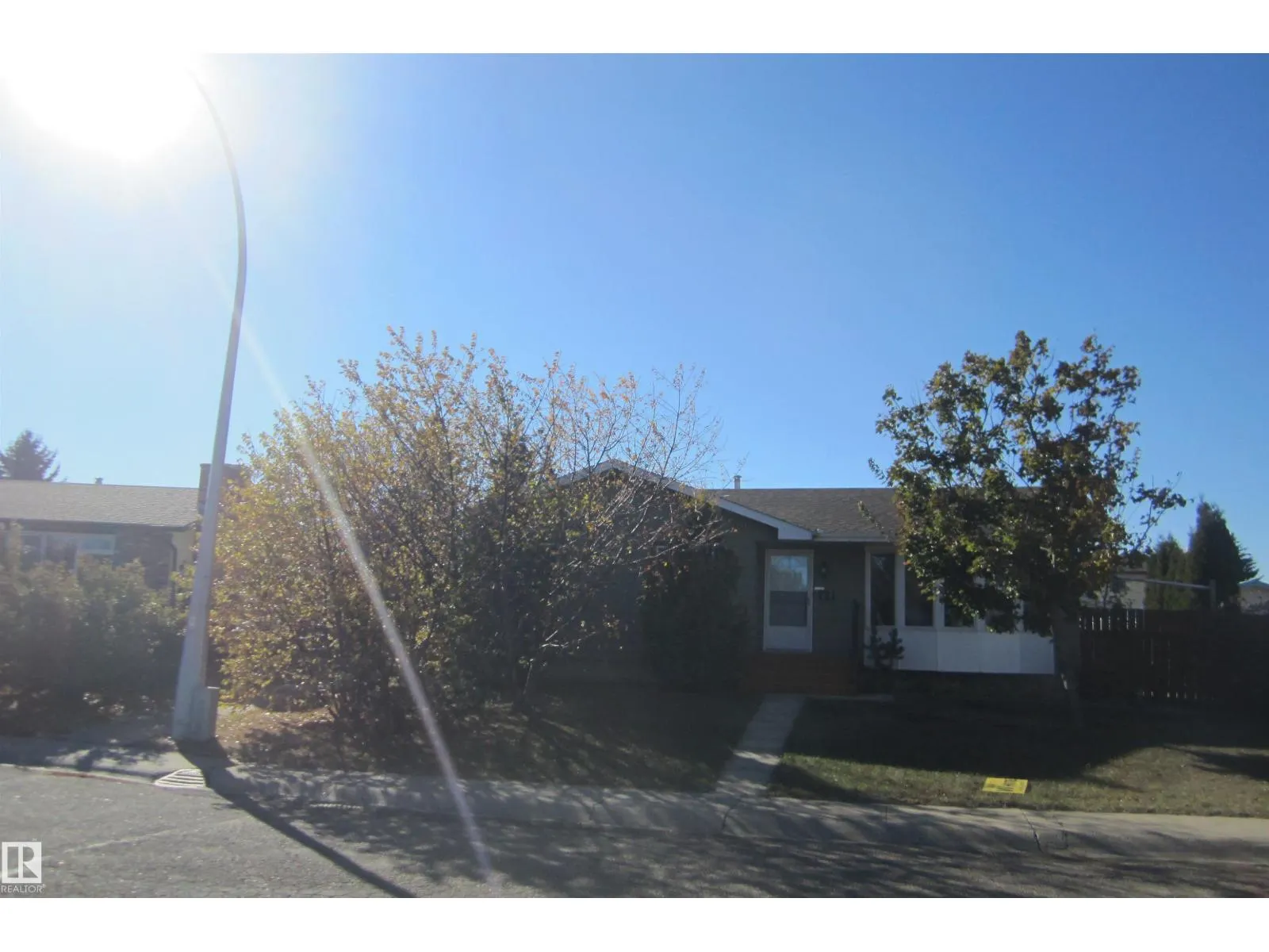 119 Willow DR