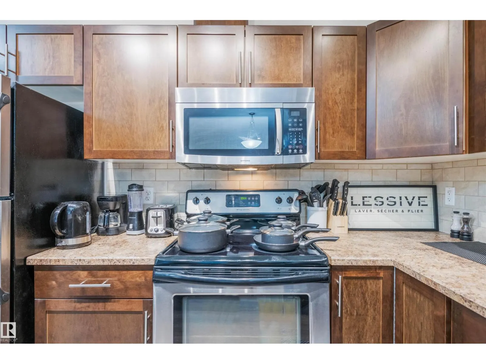 #120 2035 GRANTHAM CT NW
