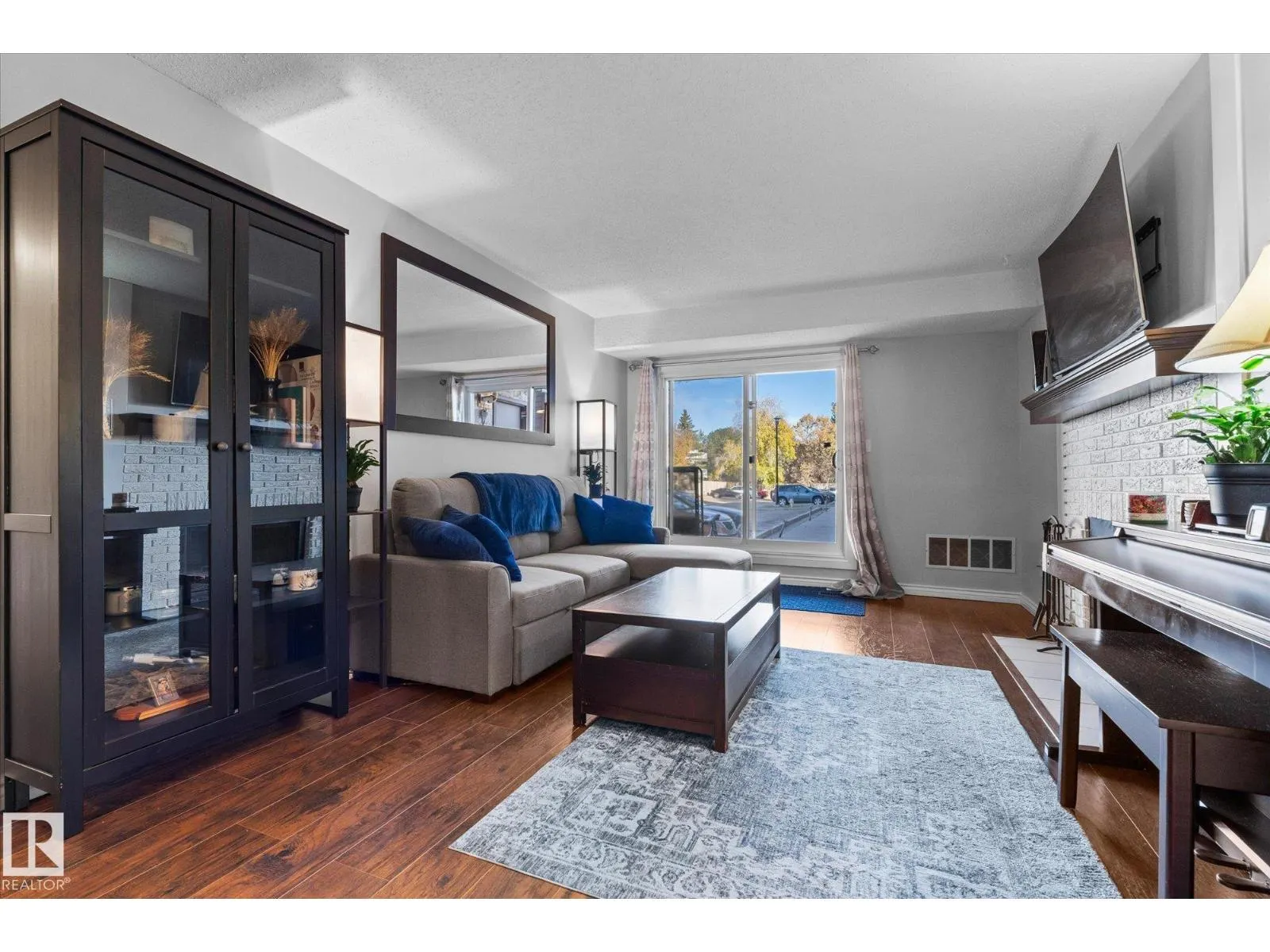 #104 39 AKINS DR