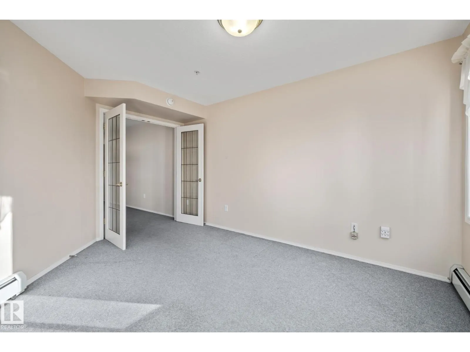 #203 78 MCKENNEY AV