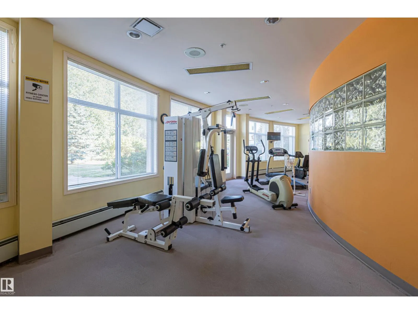#203 78 MCKENNEY AV