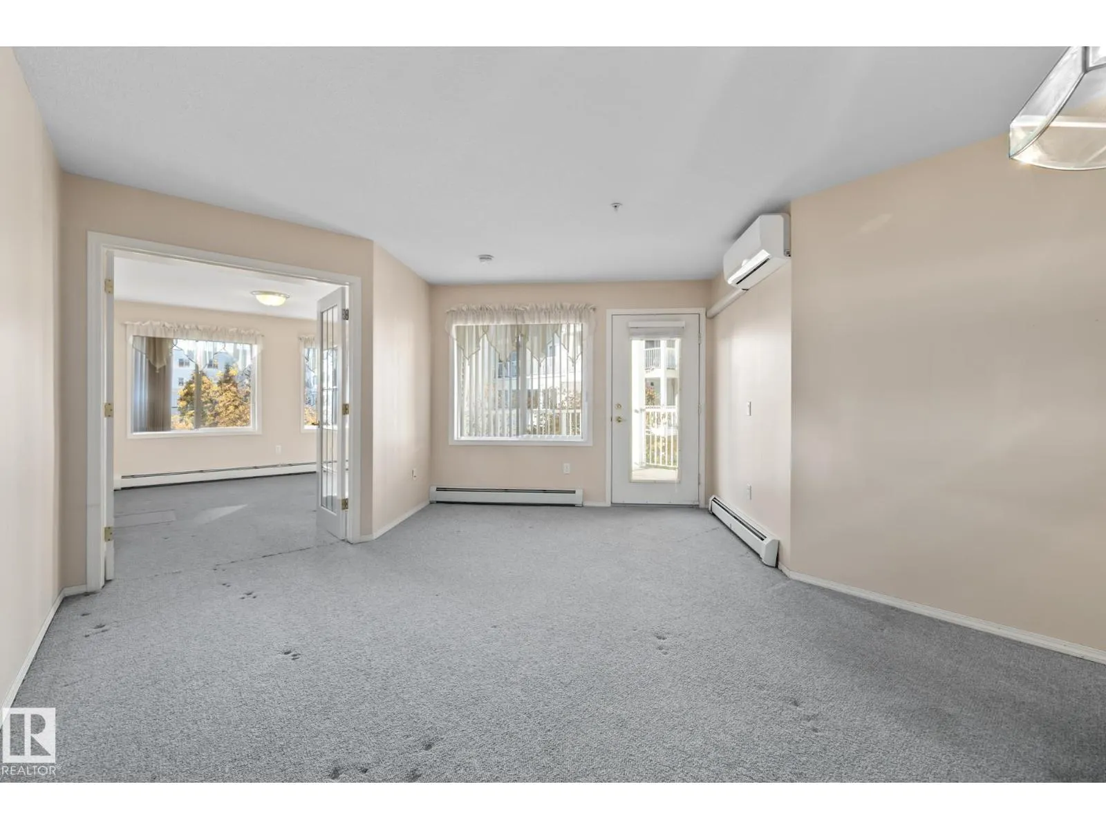 #203 78 MCKENNEY AV