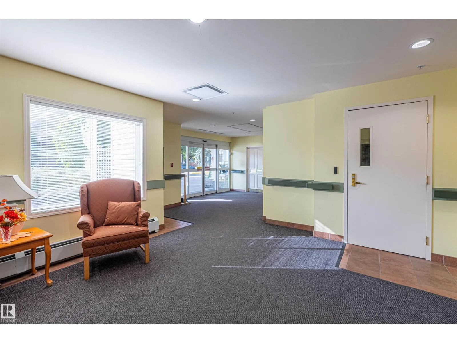 #203 78 MCKENNEY AV