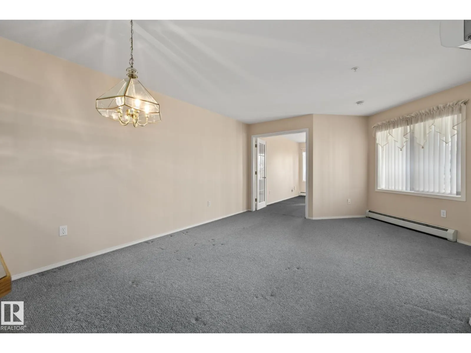 #203 78 MCKENNEY AV