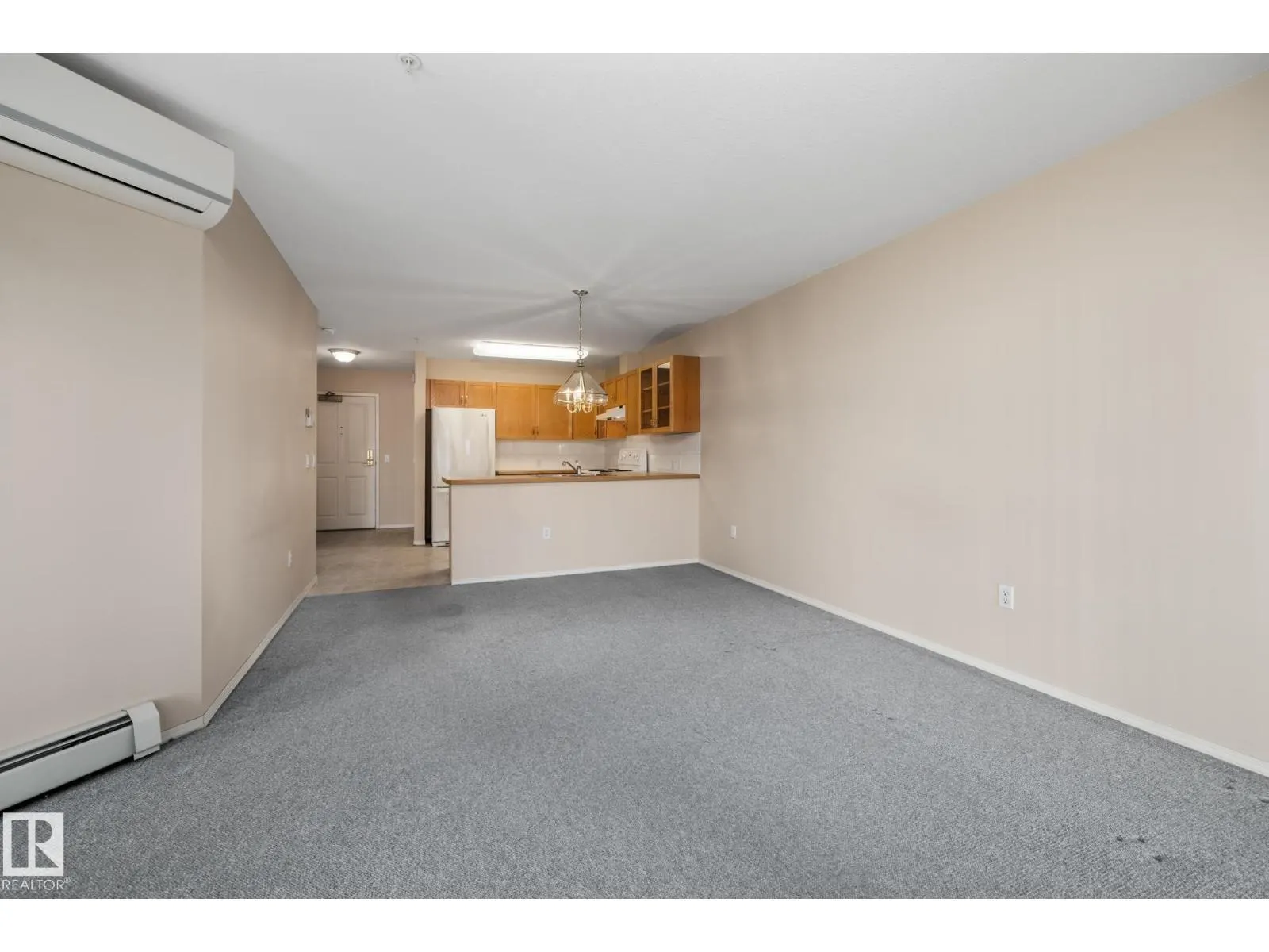 #203 78 MCKENNEY AV