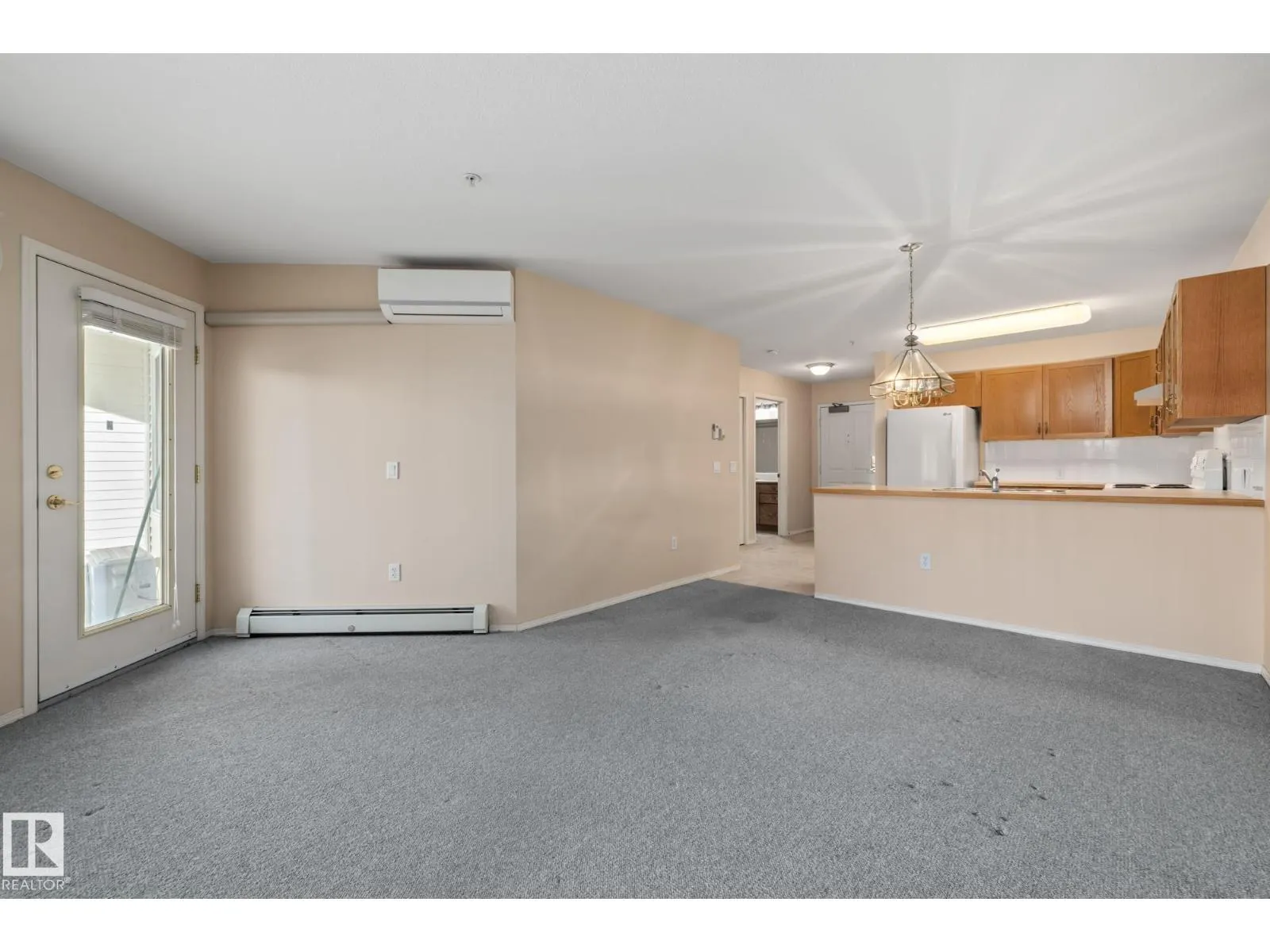 #203 78 MCKENNEY AV