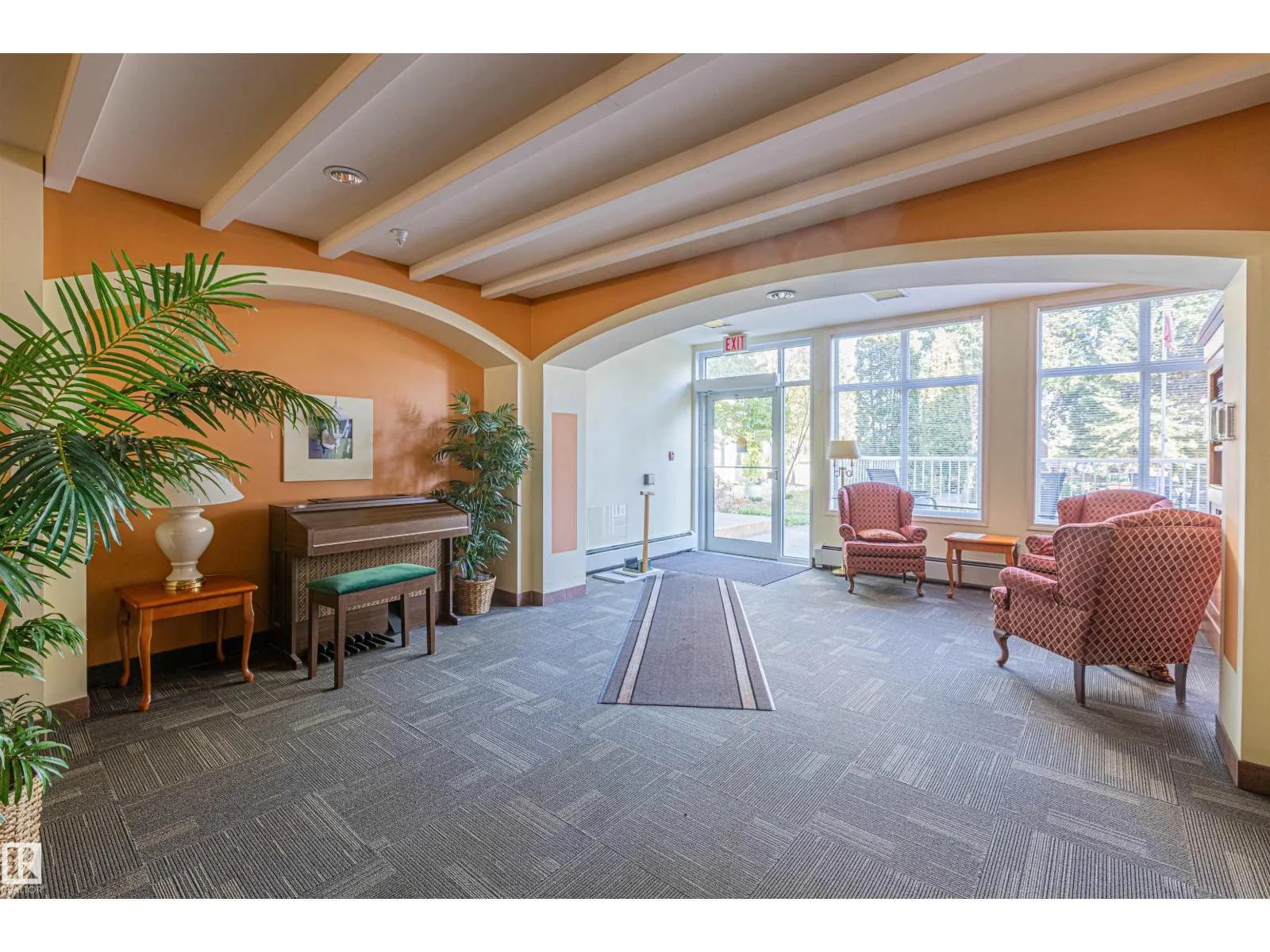 #203 78 MCKENNEY AV