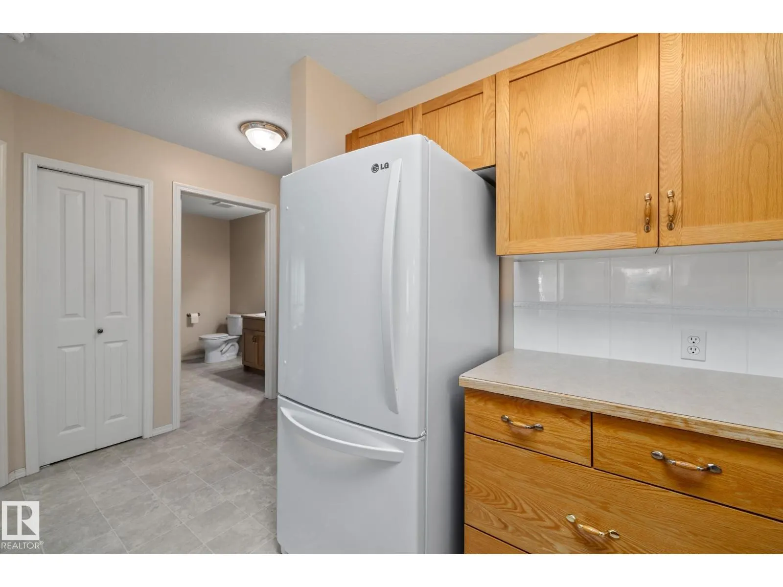 #203 78 MCKENNEY AV