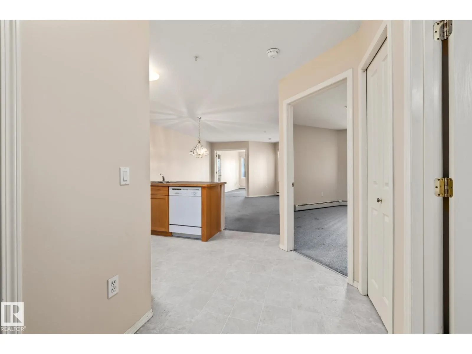 #203 78 MCKENNEY AV