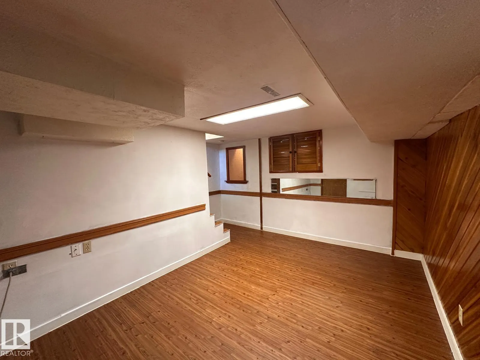 9921 163 ST NW