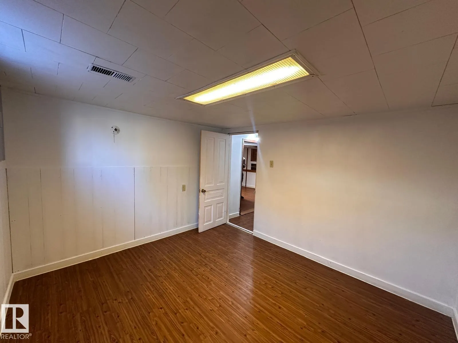9921 163 ST NW