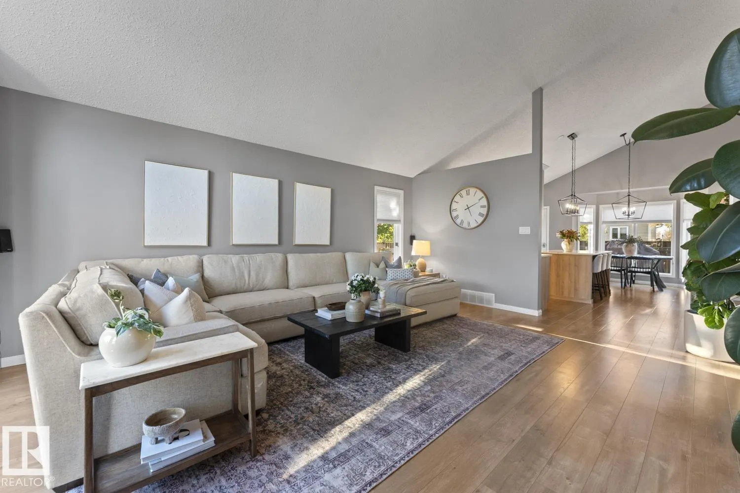 5206 43 ST