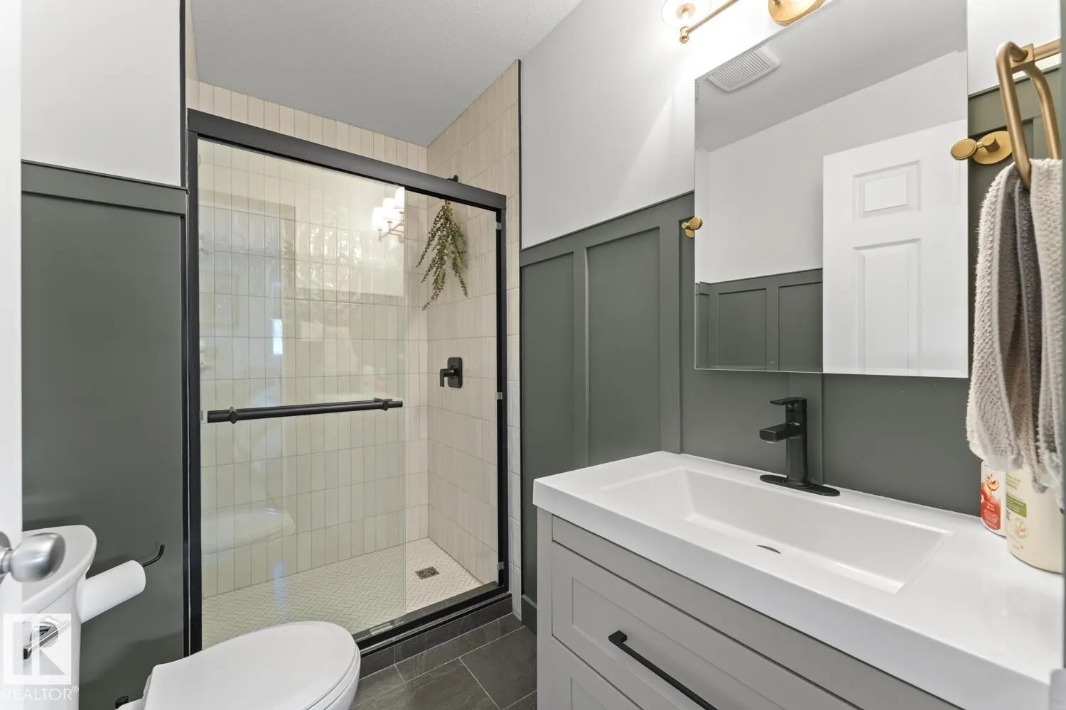 5206 43 ST