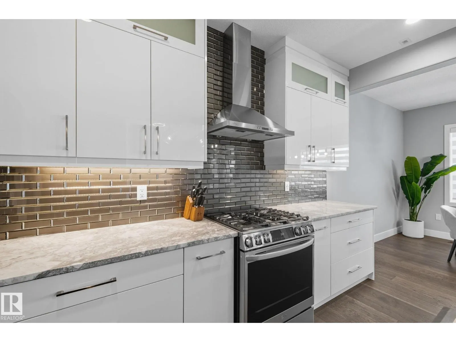 7520 173 AV NW