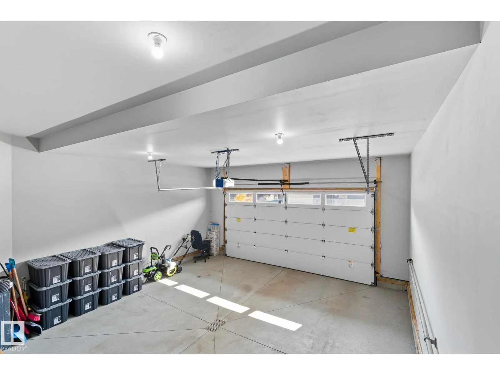 7520 173 AV NW