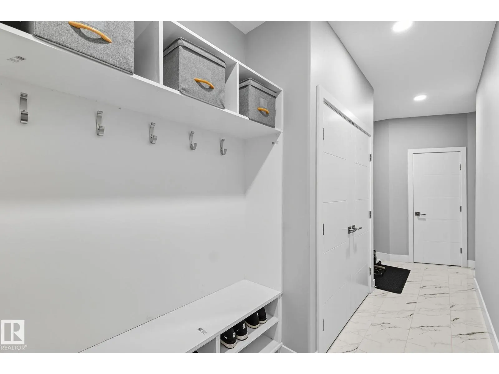 7520 173 AV NW