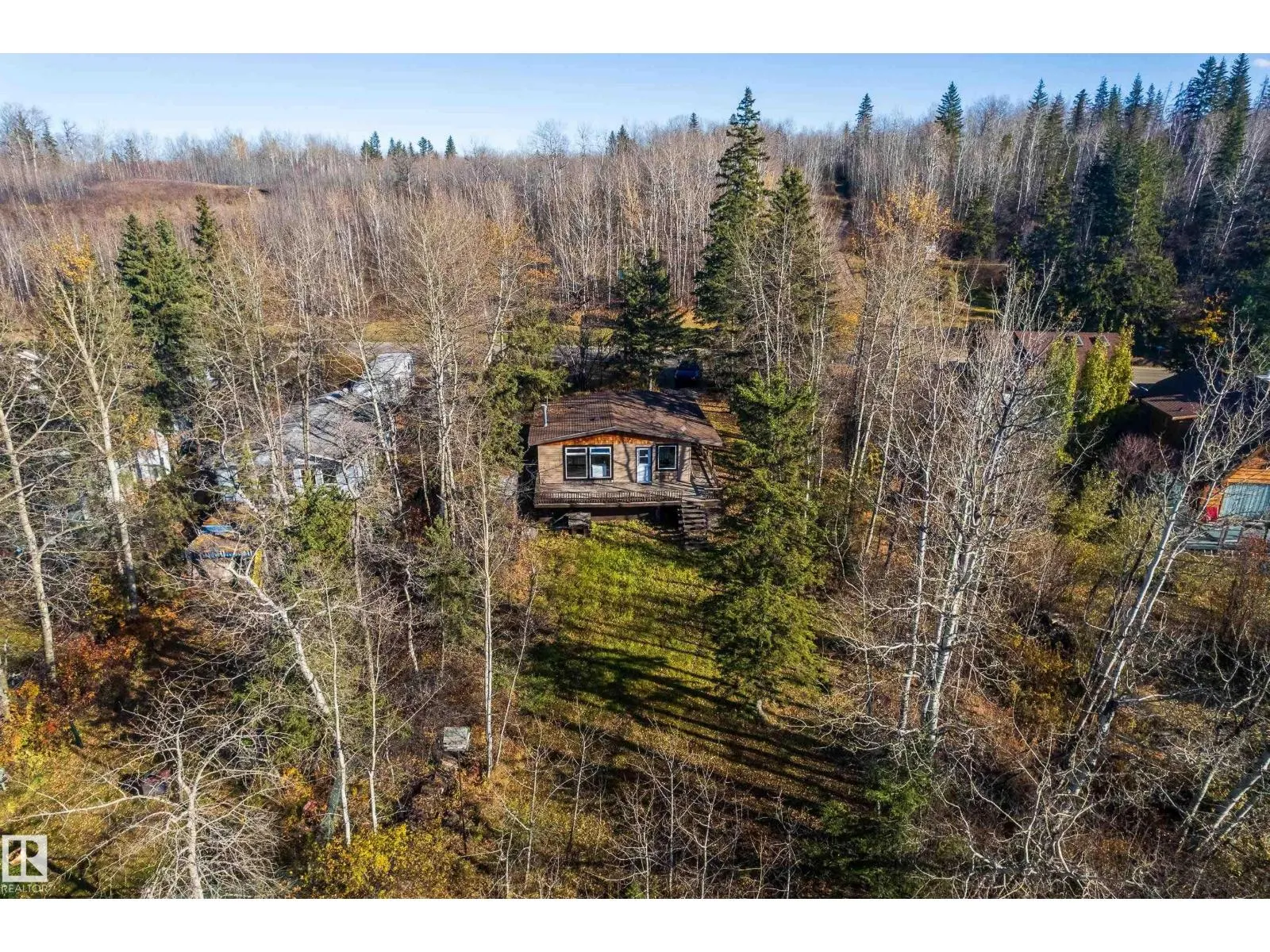 161 Lakeshore DR