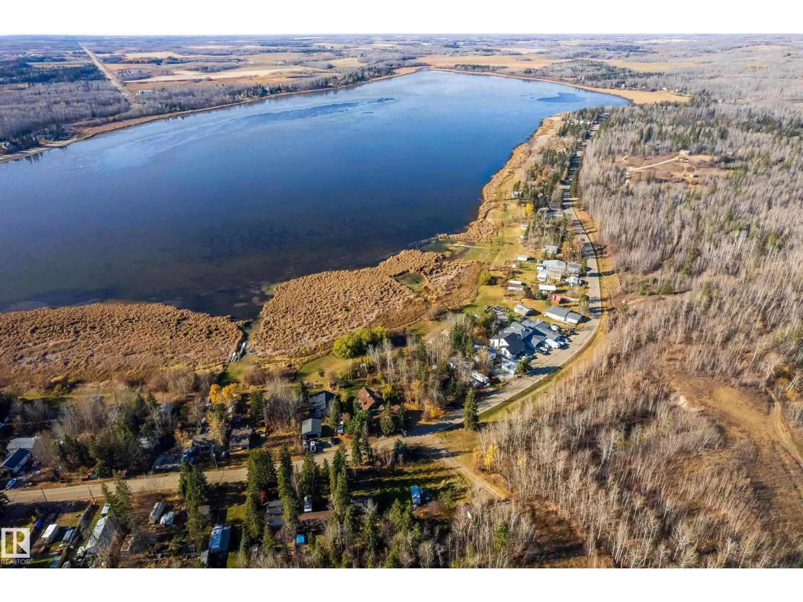 161 Lakeshore DR