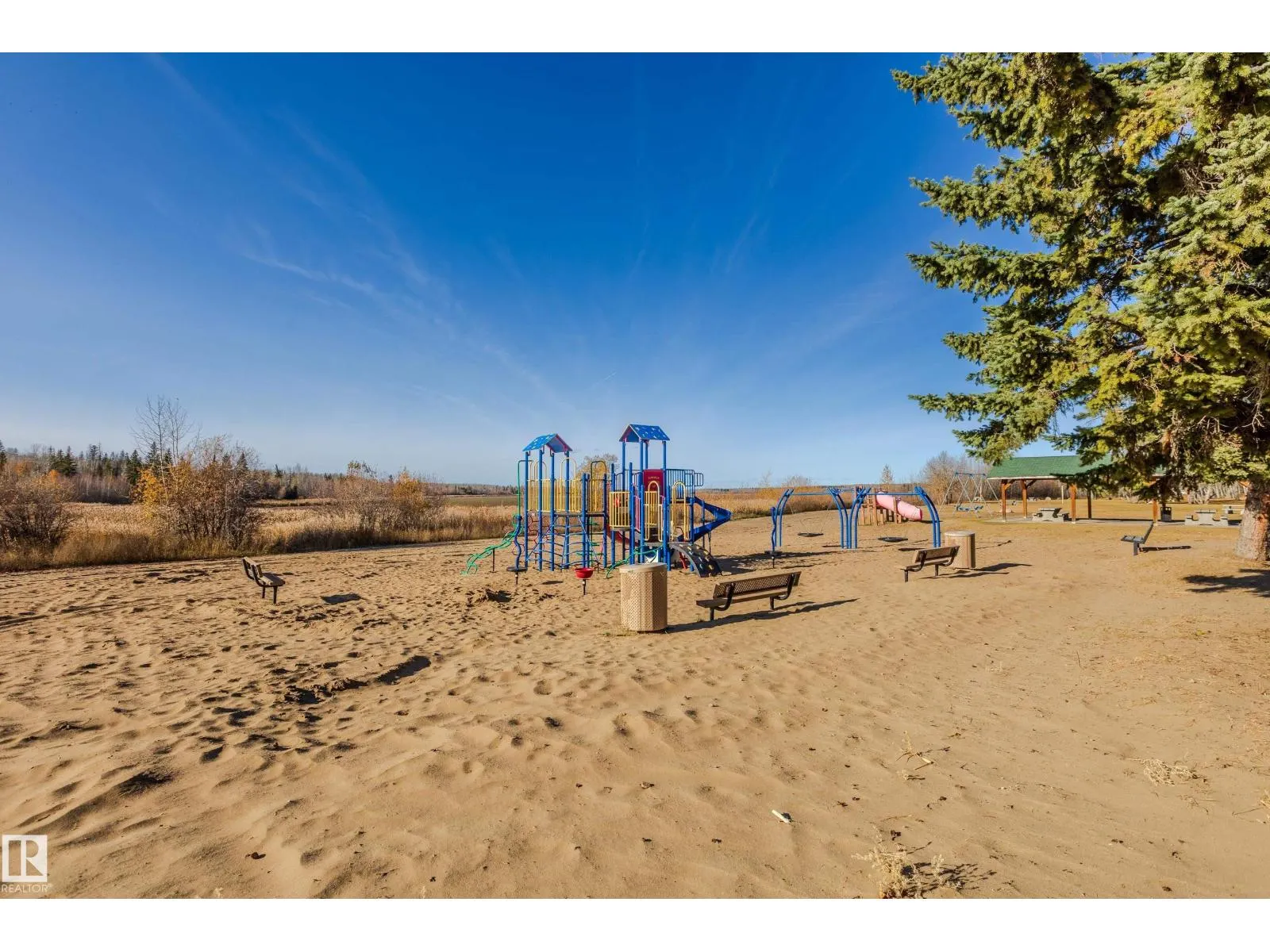 161 Lakeshore DR