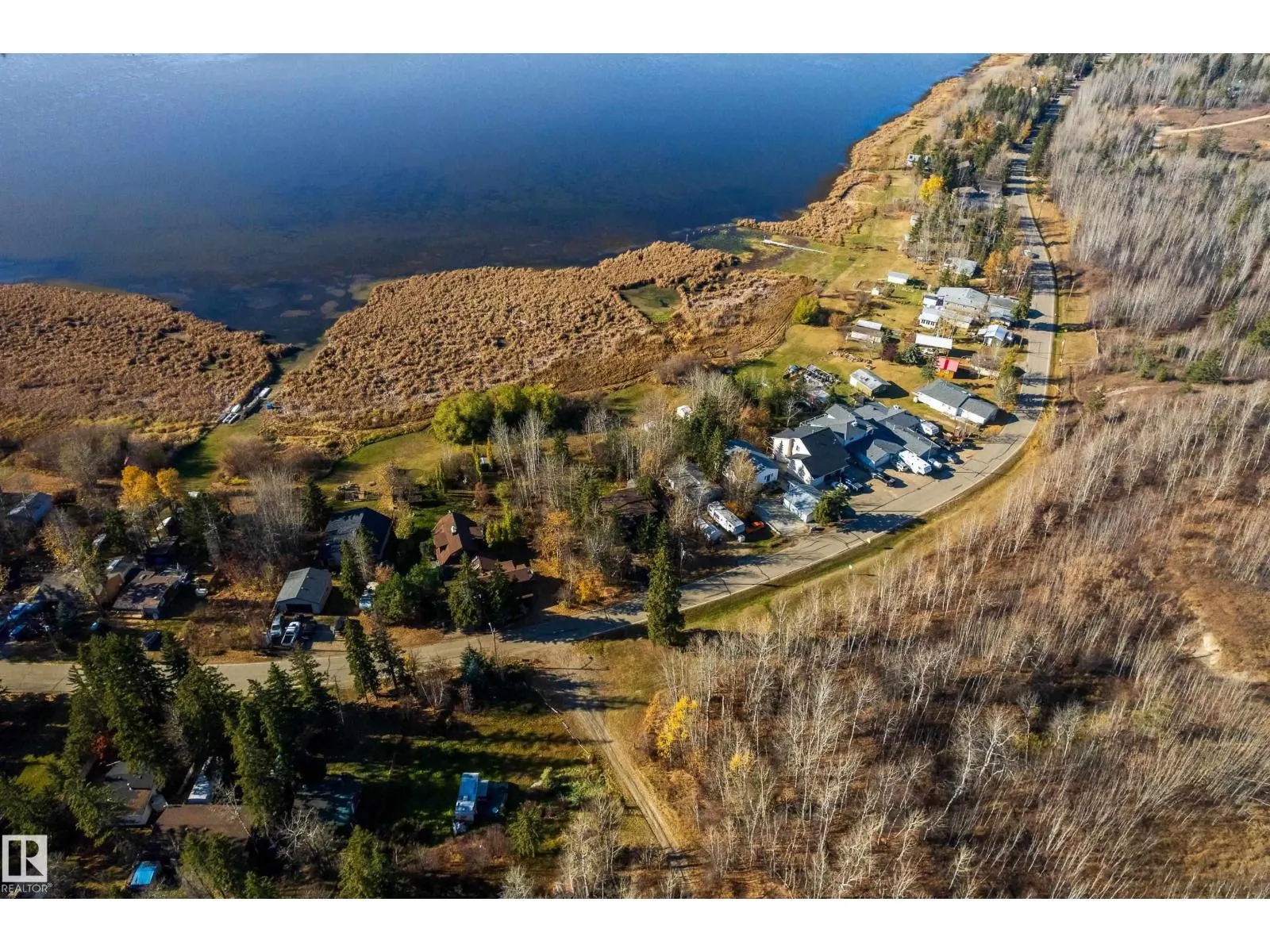 161 Lakeshore DR