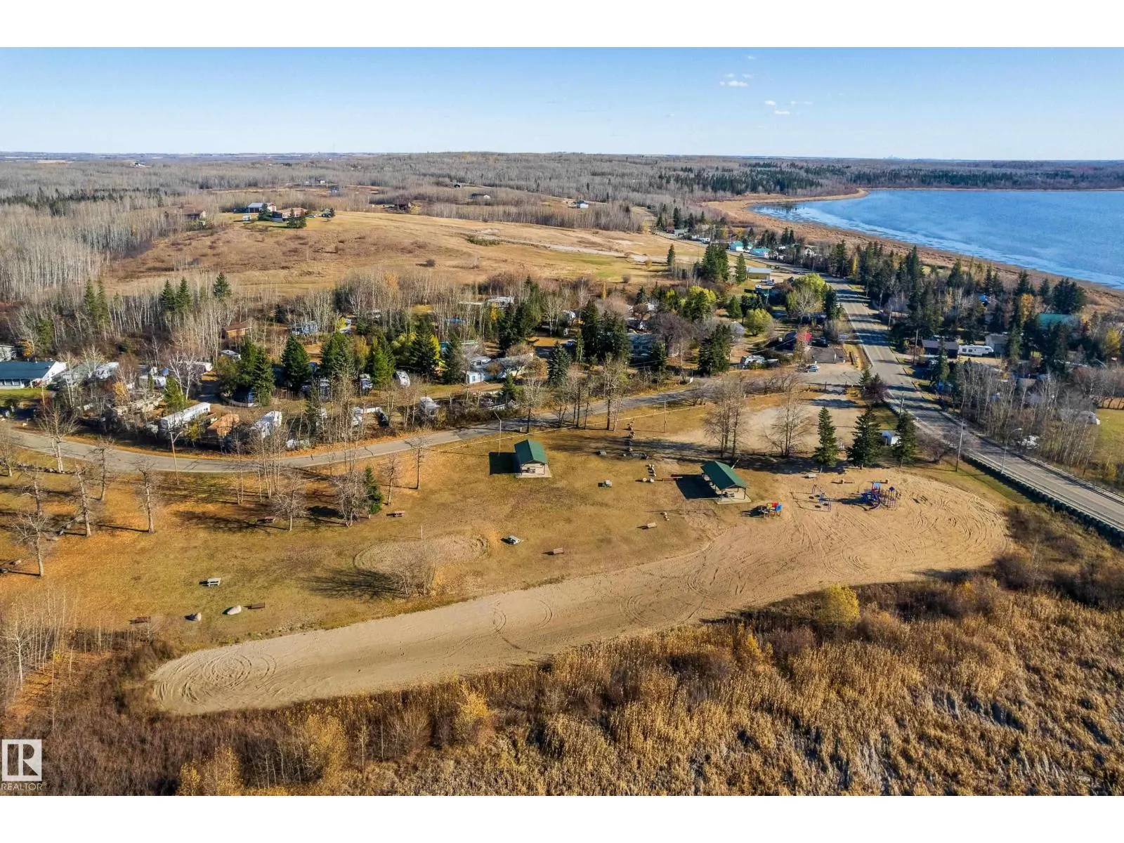 161 Lakeshore DR