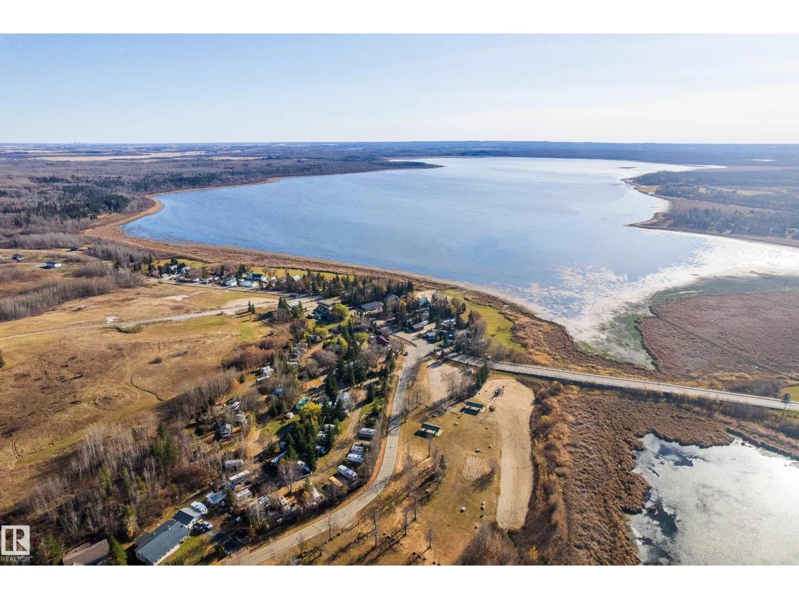 161 Lakeshore DR