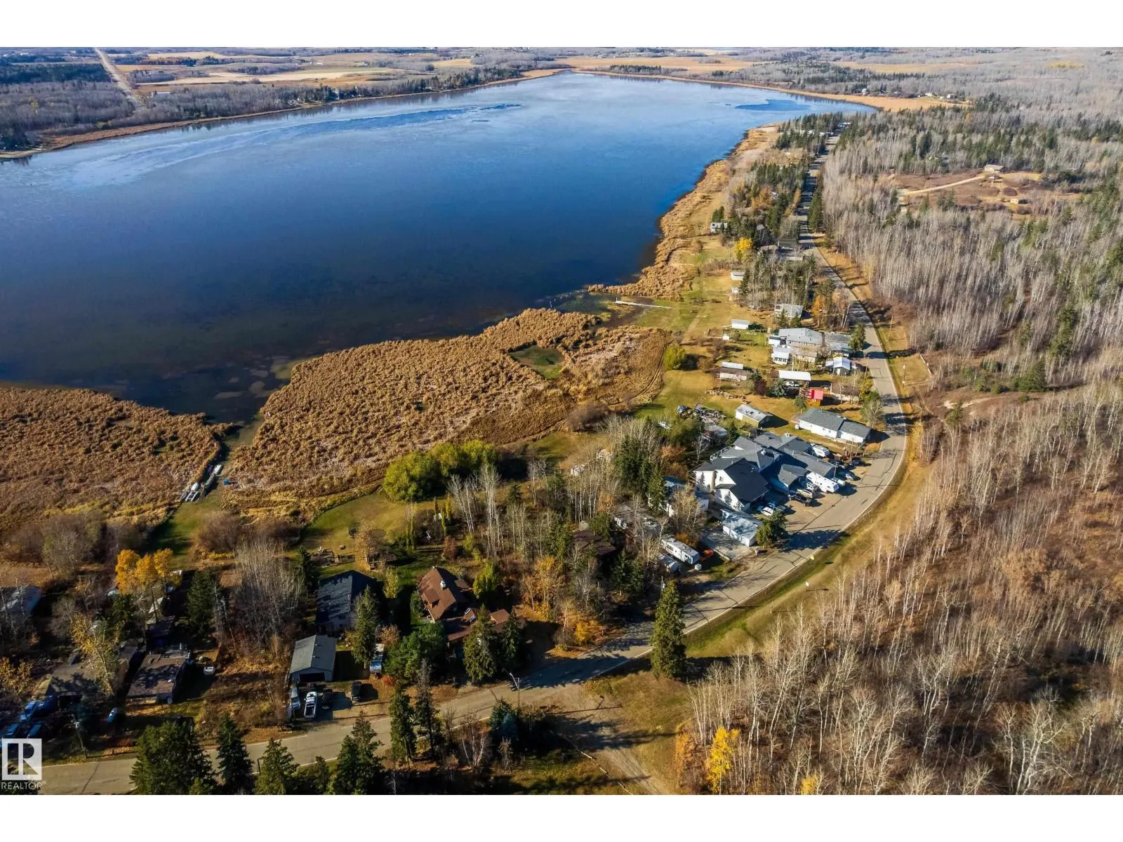 161 Lakeshore DR