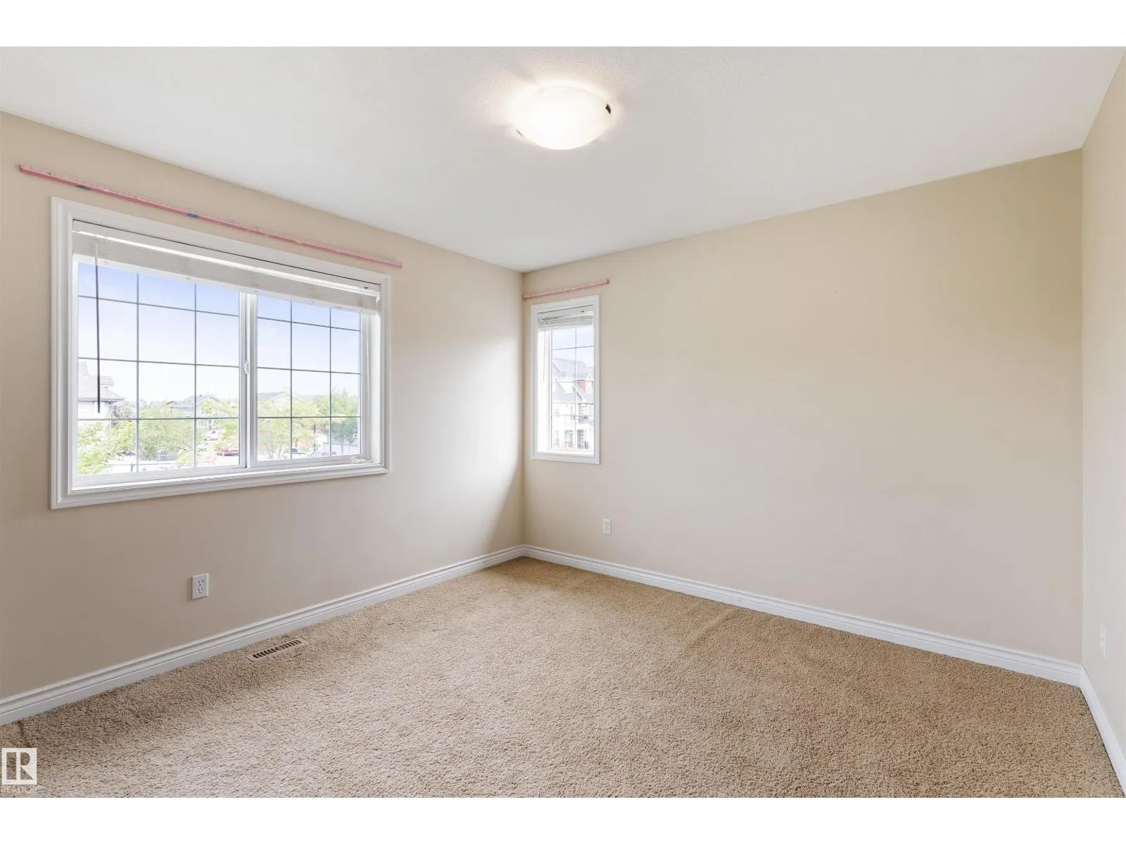 10416 99 ST