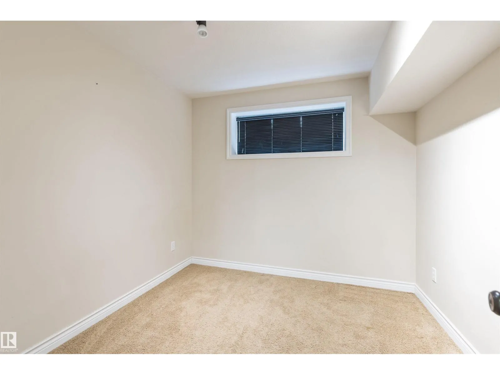 10416 99 ST