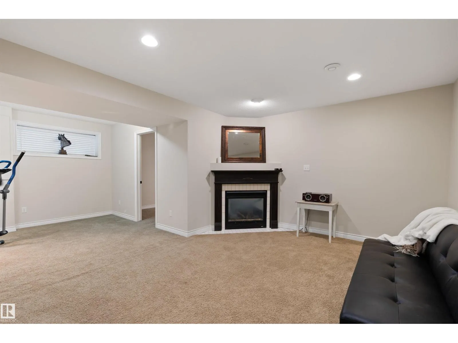 10416 99 ST