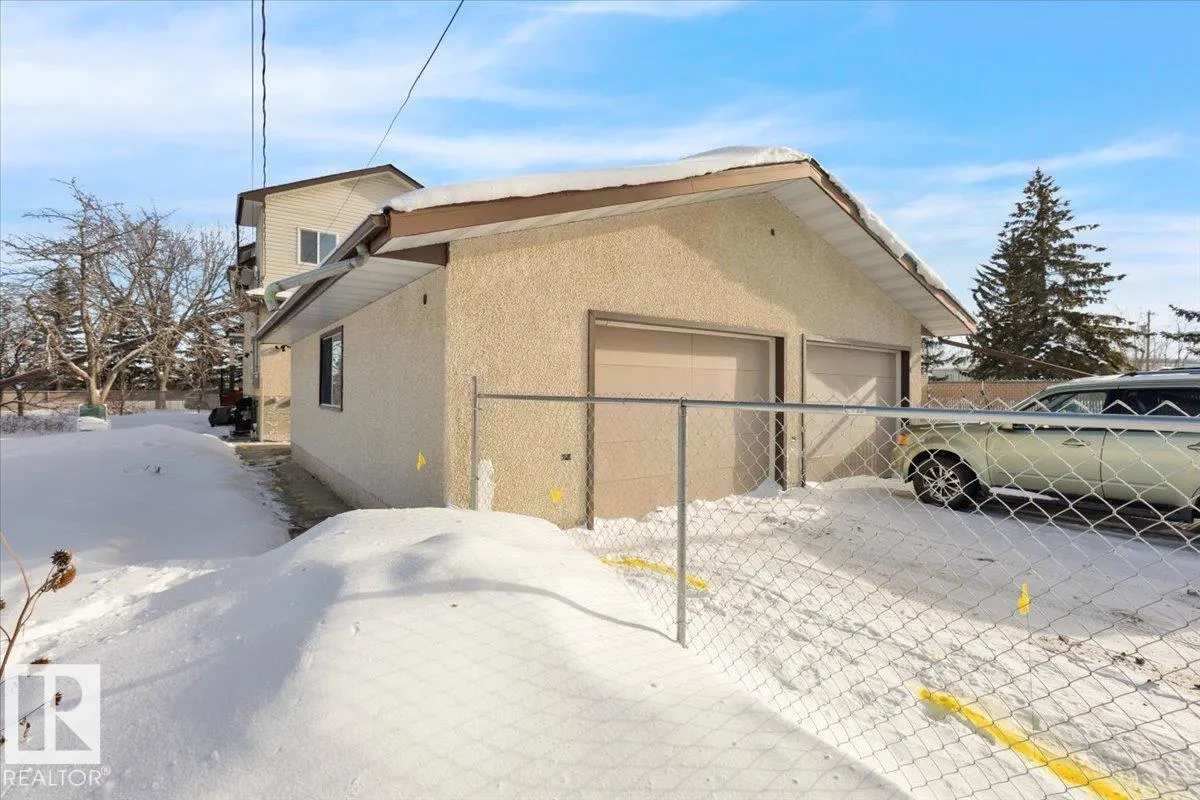 11910 76 ST NW