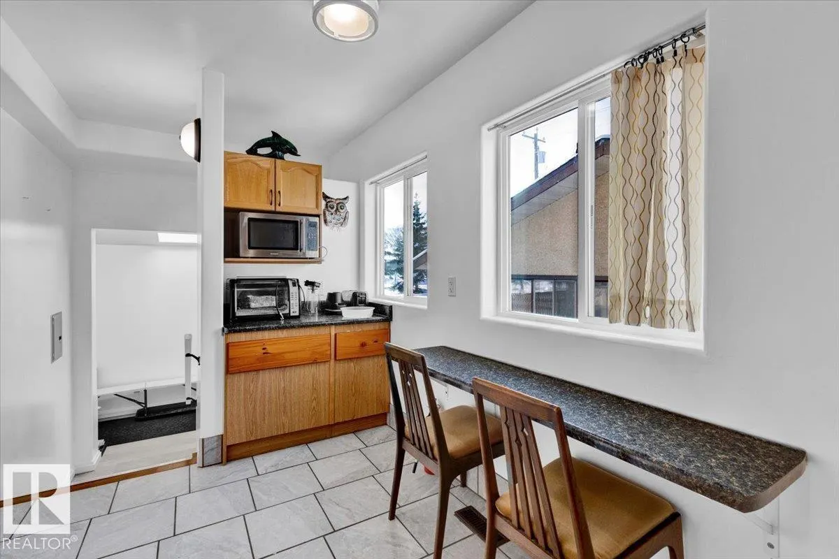11910 76 ST NW