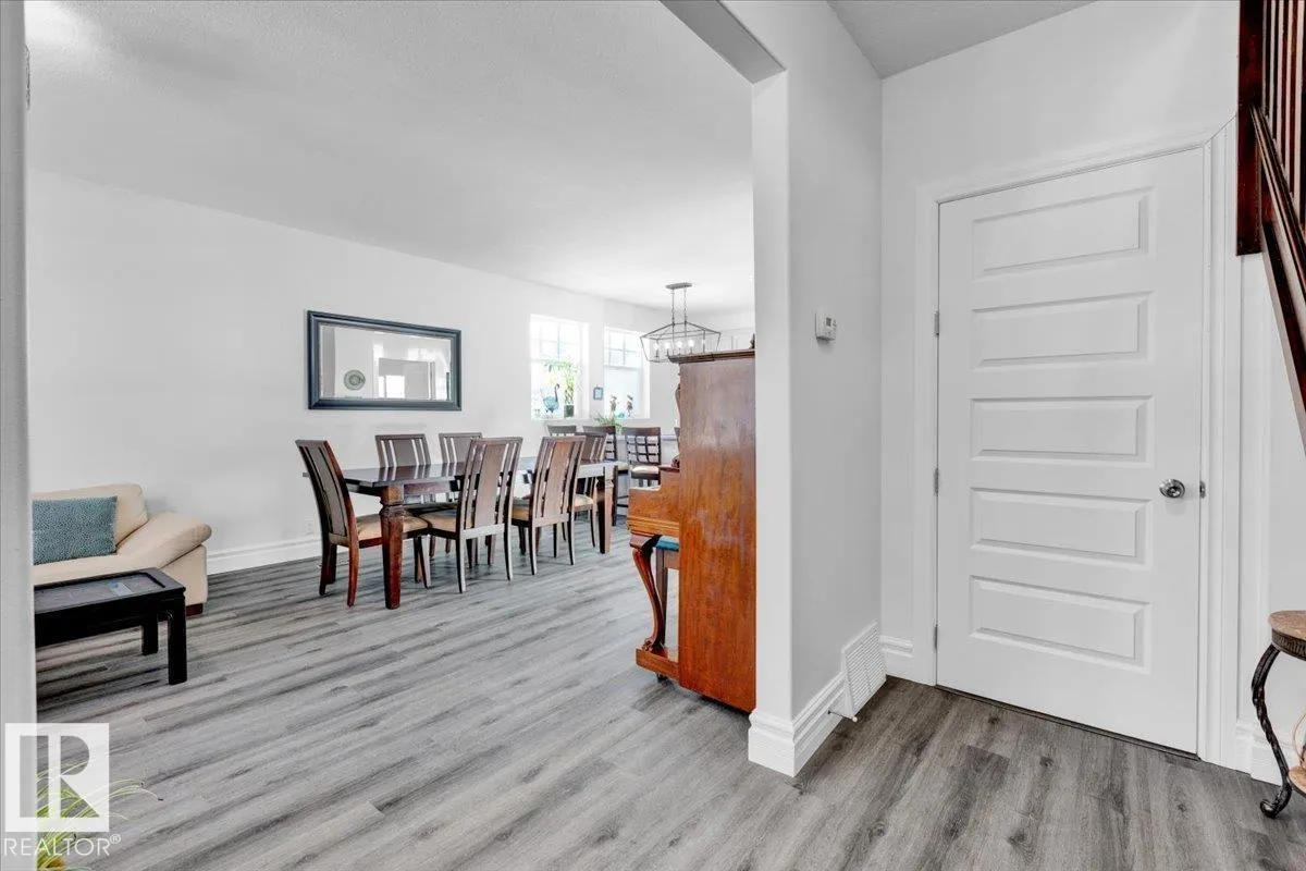11910 76 ST NW