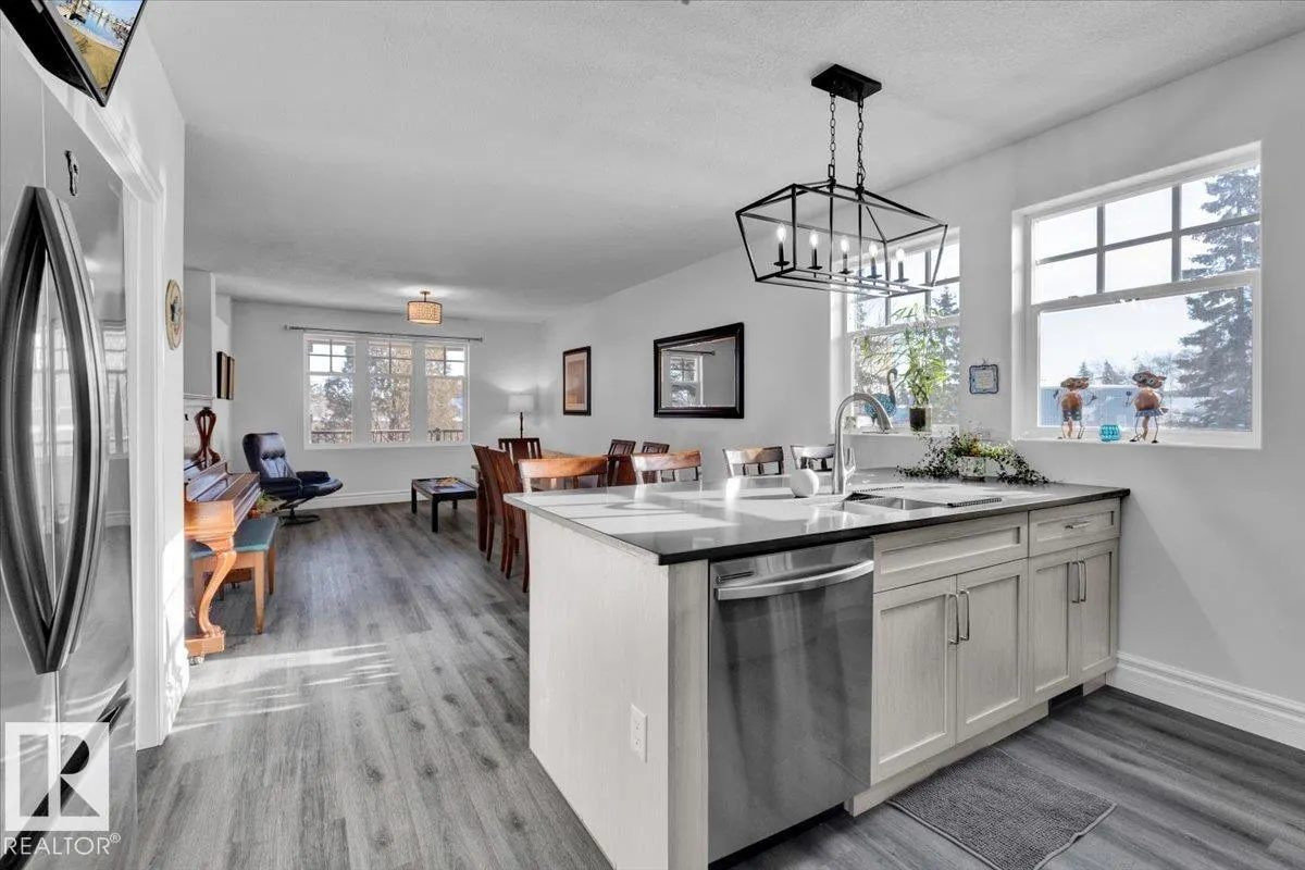 11910 76 ST NW