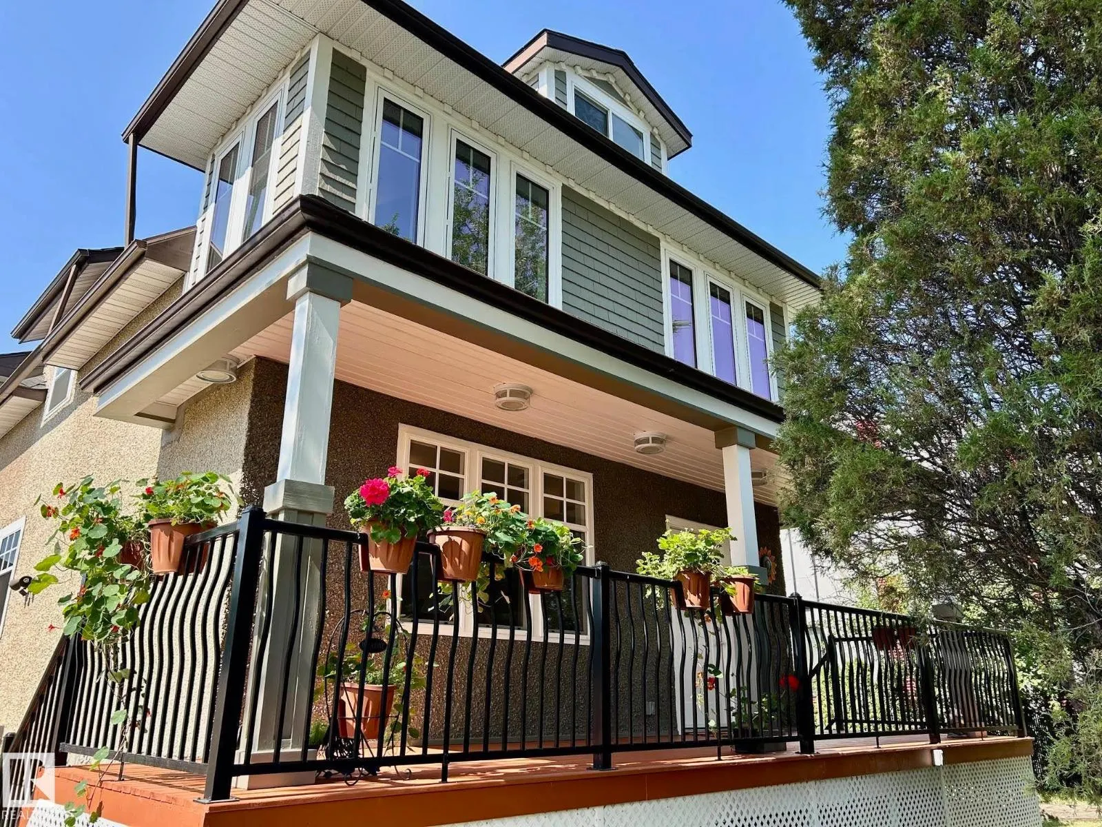 11910 76 ST NW