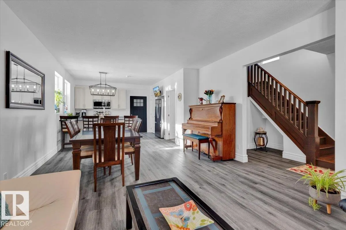11910 76 ST NW