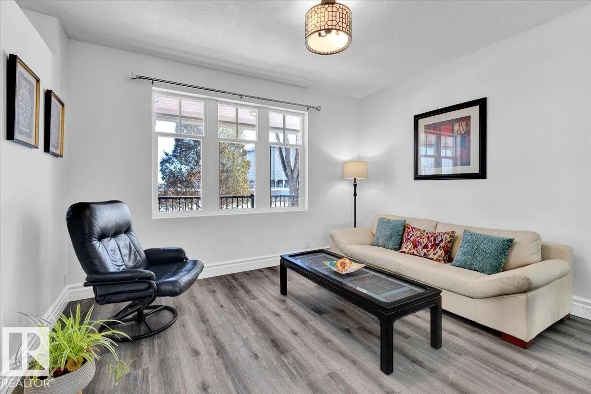 11910 76 ST NW