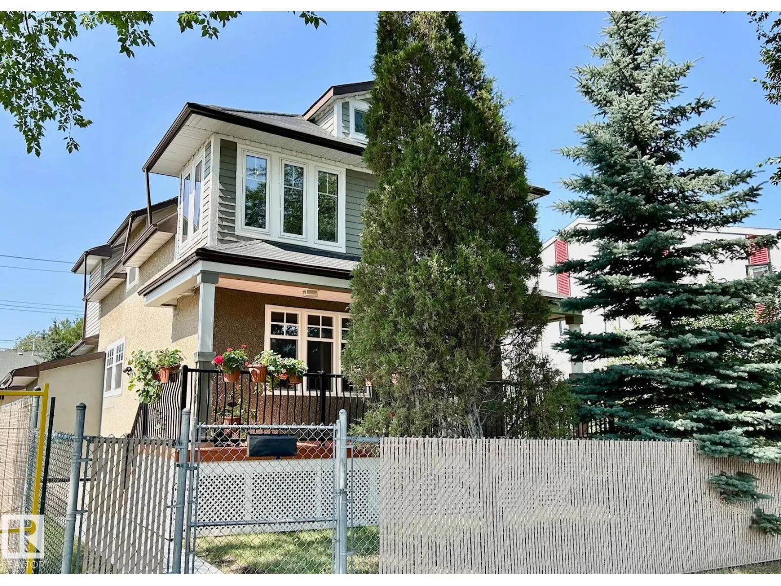 11910 76 ST NW